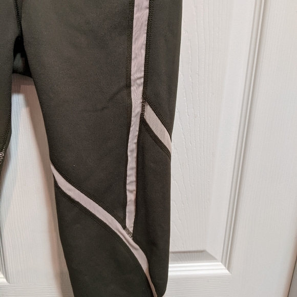 Fabletics Olive Green/Cream Athletic Leggings XXS - Picture 7 of 13